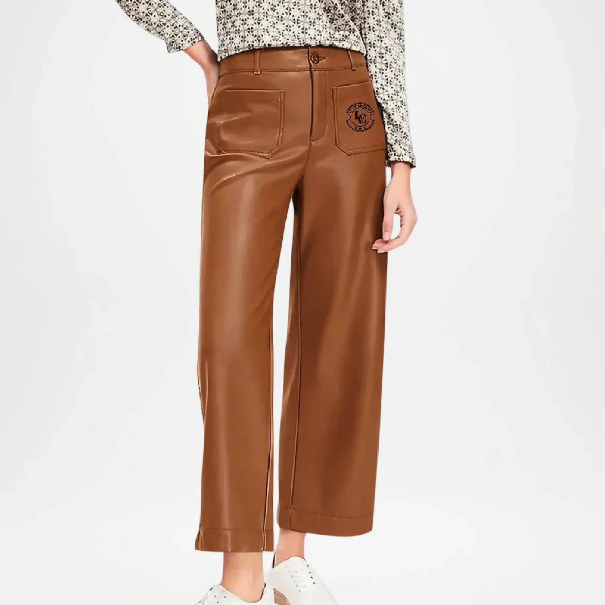 women's brown leather pants outfit
