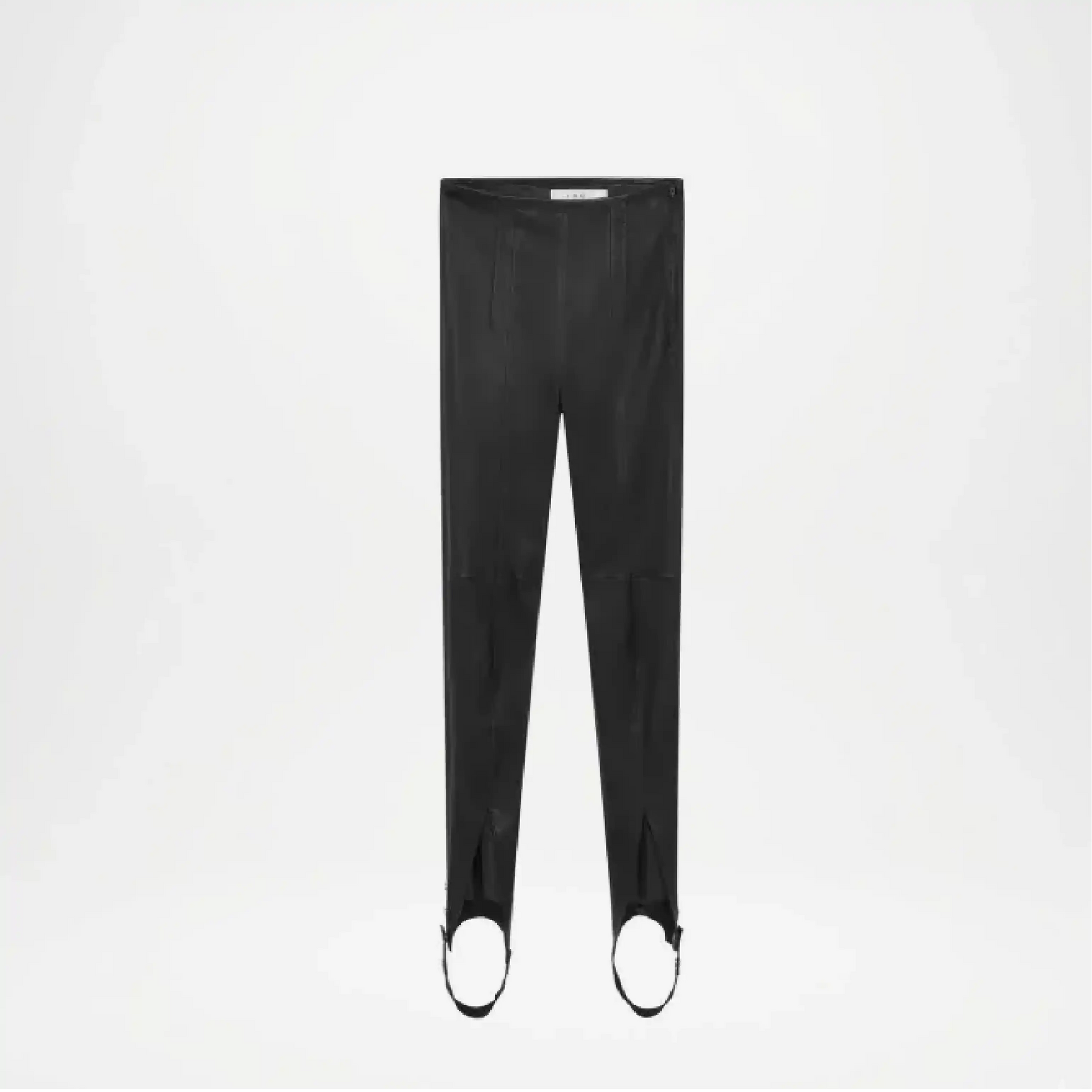 black leather pants women outfit ideas
